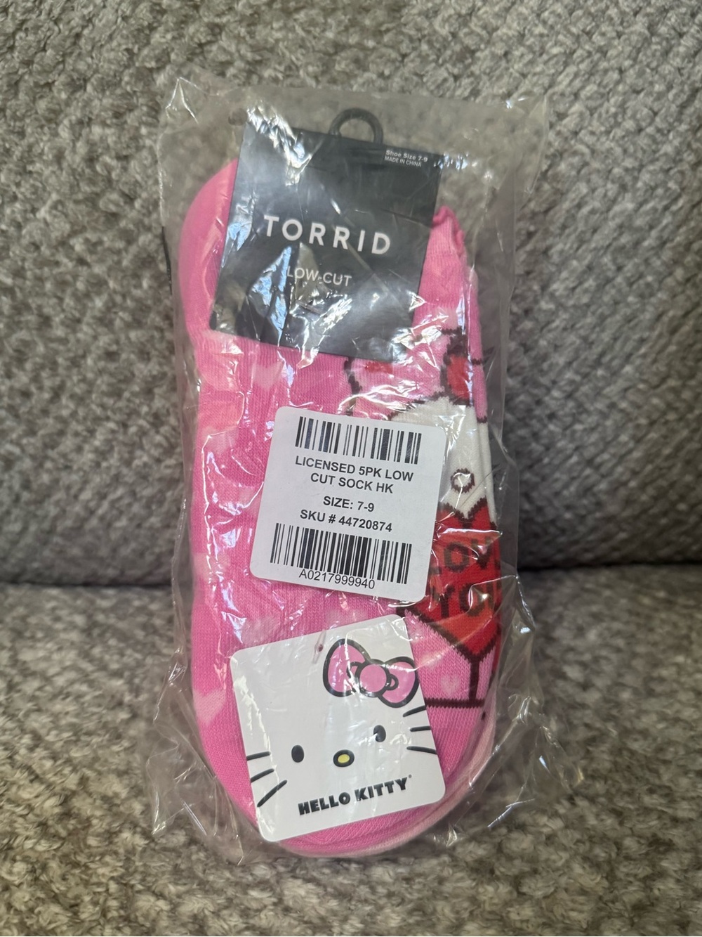 torrid Hello Kitty Low-Cut Kids Socks - Bright Pink - Picture 1 of 1